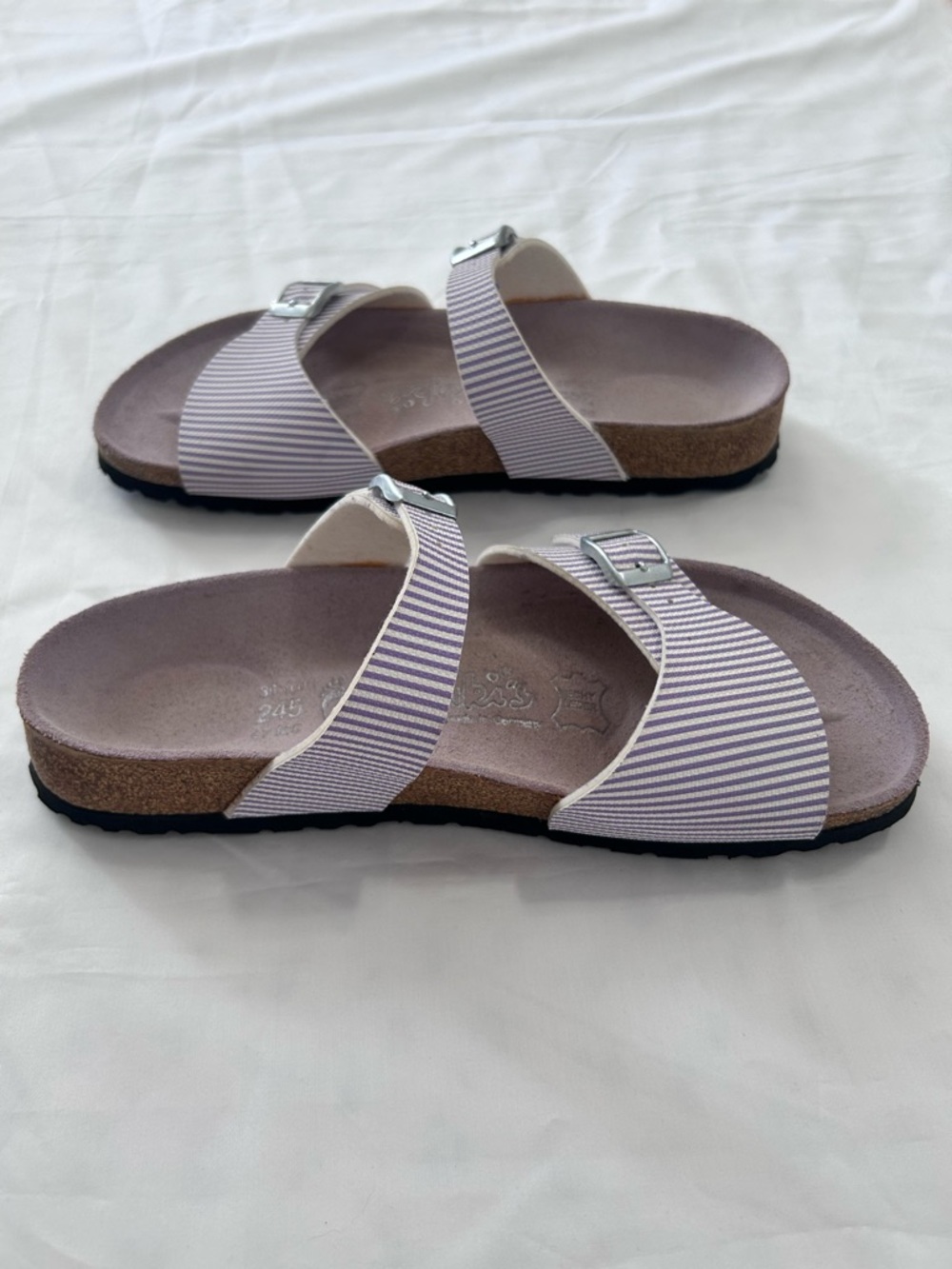 Birki's Lavender Aziza sandals by Birkenstock. 38 - Picture 4 of 16